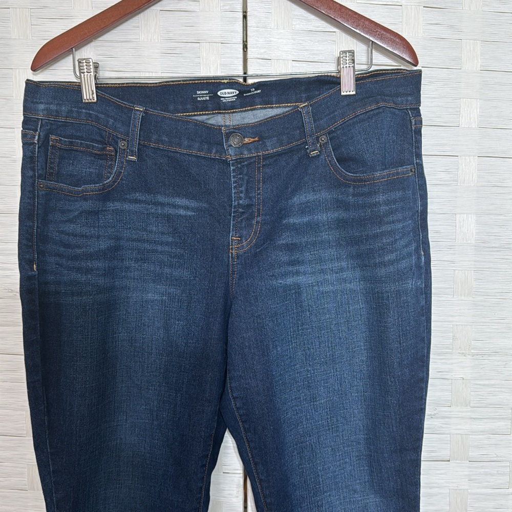 Old Navy Skinny Dark Wash 5 Pocket Jean Size 14 Short - Picture 3 of 11
